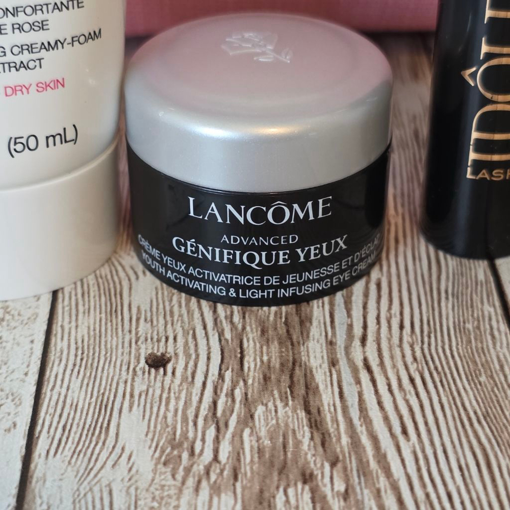 Women's Lancôme Makeup Set and skincare travel size - Picture 3 of 7